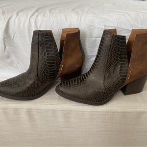 Laura marano ankle boots